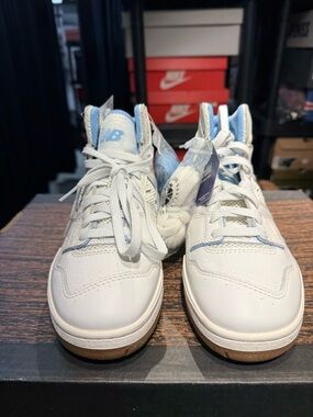 New Balance x Aime Leon Dore Mens 7.5 White and Light Blue High-Tops.